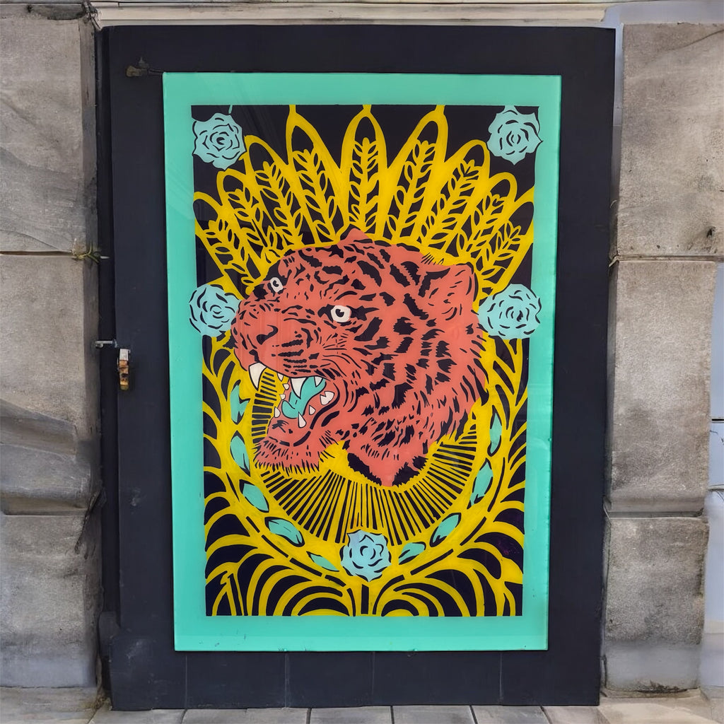 TIGER HAND SPRAYED ON THICK PERSPEX LARGE (120cm x 80cm)